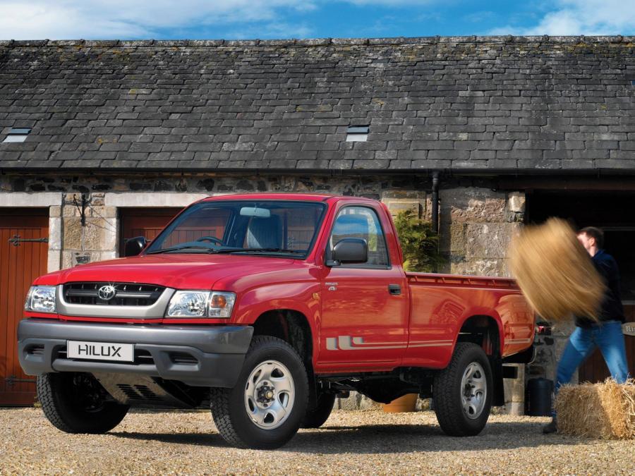 Toyota Hilux Regular Cab 2001 года  (UK) (фото 1 из 4)